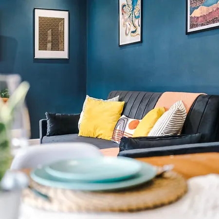 The Hub - 6 Bedrooms & Pool Table * Harrogate