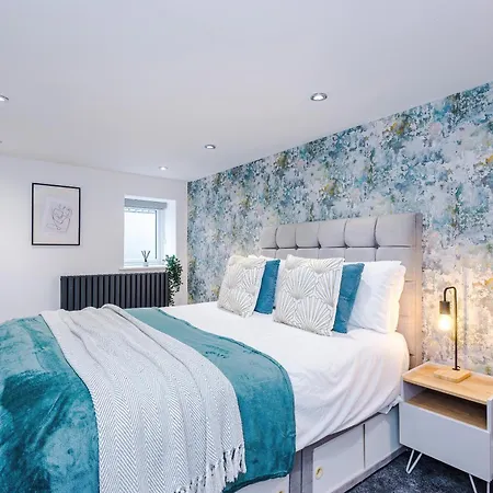 Apartment Modern Boutique Flat In - Sleeps 16 Harrogate