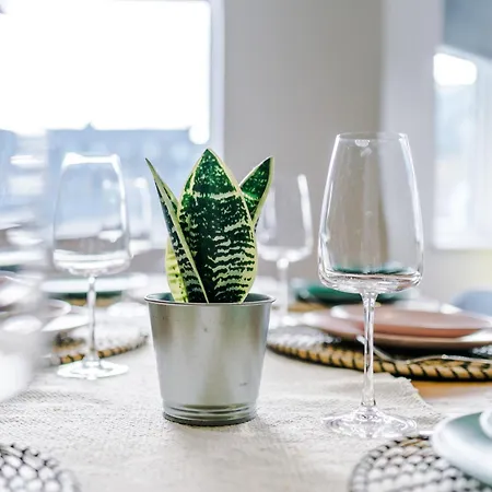 Stylish Boutique Flat In - Sleeps 16