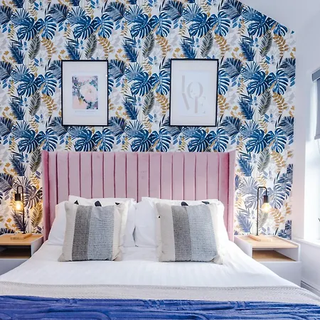 Lägenhet Stylish Boutique Flat In - Sleeps 16 *