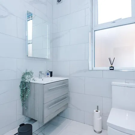 Stylish Boutique Flat In - Sleeps 16 Lägenhet Harrogate