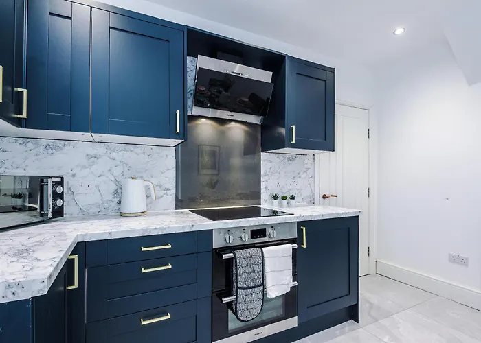 Sleek 6 Bedroom Abode In Apartman Harrogate