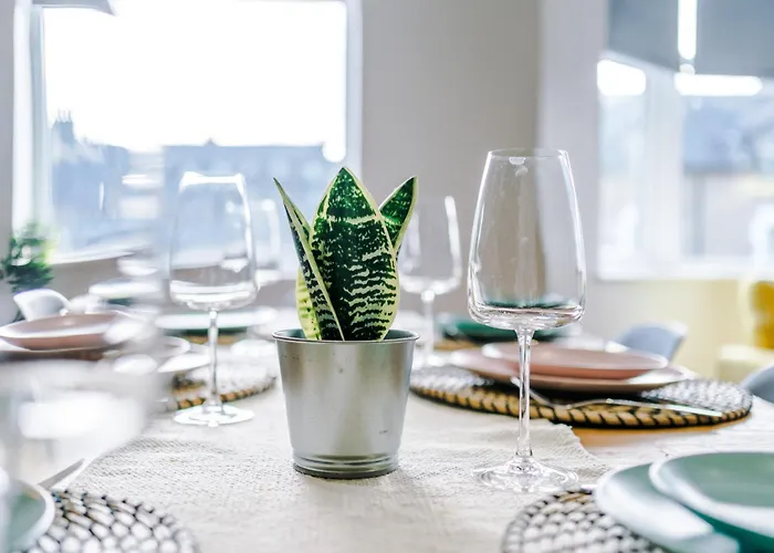 Sleek 6 Bedroom Abode In