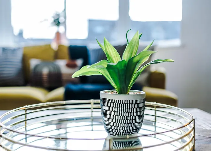 Apartman Sleek 6 Bedroom Abode In