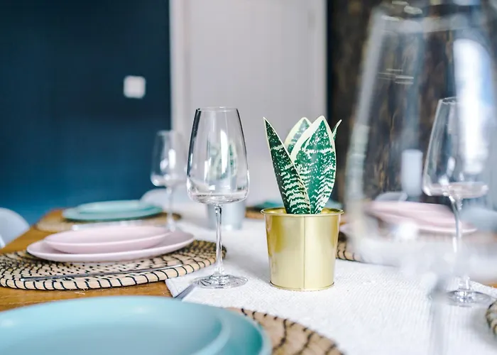 Sleek 6 Bedroom Abode In * Harrogate