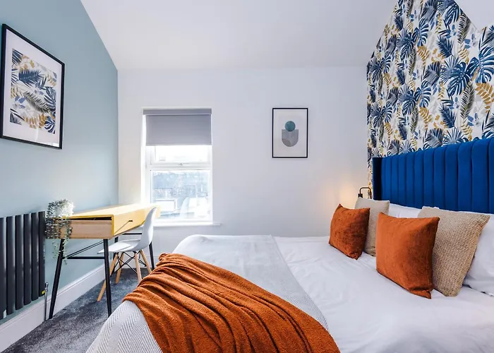 Apartman Sleek 6 Bedroom Abode In