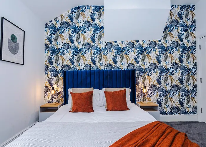 Sleek 6 Bedroom Abode In Apartman Harrogate