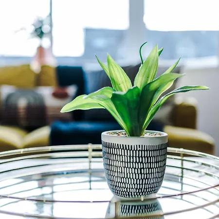 아파트 Stylish Boutique Flat In - Sleeps 16