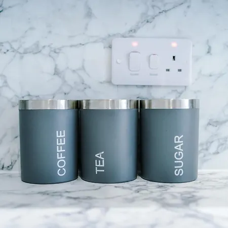 Stylish Boutique Flat In - Sleeps 16 아파트 해러게이트