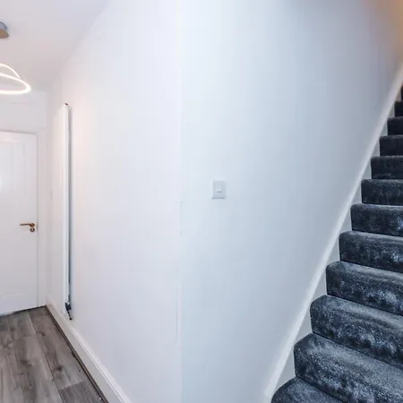 Stylish Boutique Flat In - Sleeps 16 * 해러게이트