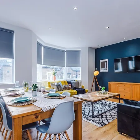 Stylish Boutique Flat In - Sleeps 16 * 해러게이트