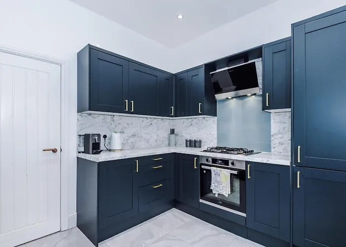 Apartment Sleek 6 Bedroom Abode In Harrogate